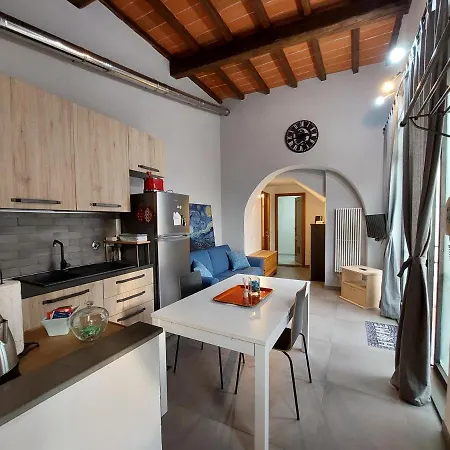 Simona Con Posto Auto 피렌체