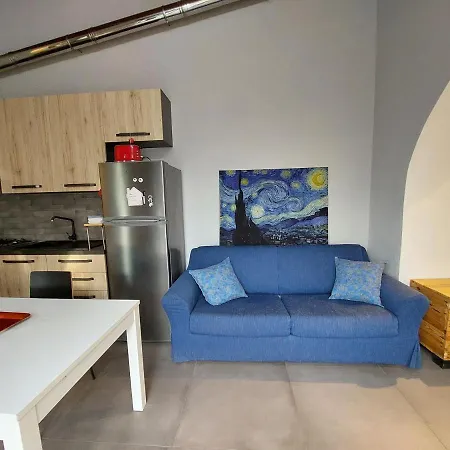 Simona Con Posto Auto Florence